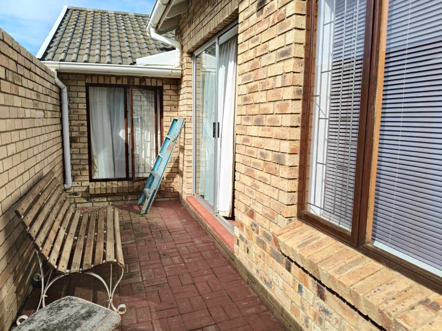 3 Bedroom Property for Sale in Jeffreys Bay Central Eastern Cape